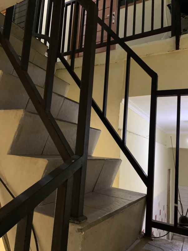 dijual kost jurangmangu