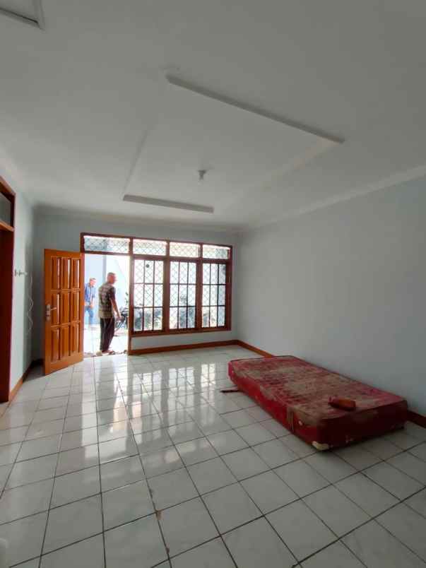 dijual kost kec jatinangor kab sumendang