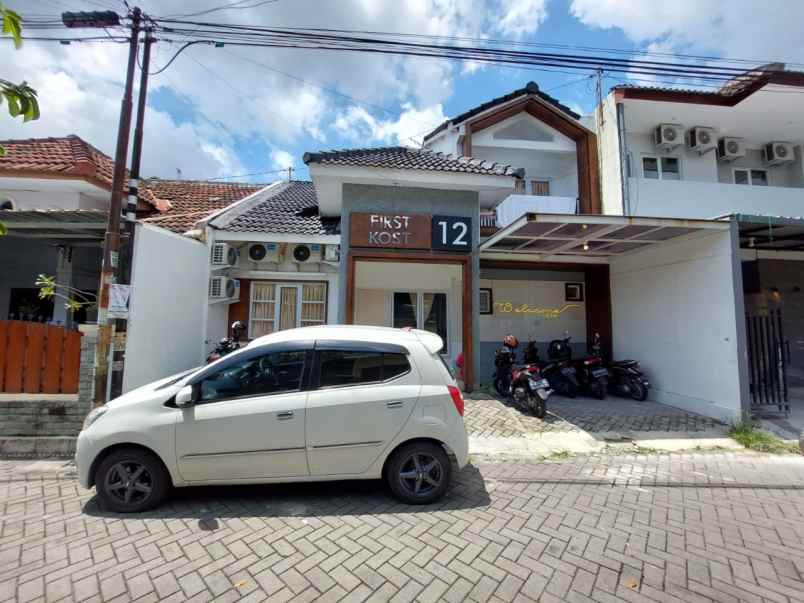 dijual kost okupansi full dekat kampus uny dan ugm