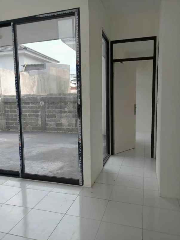 dijual murah rumah semi hook citra maja city