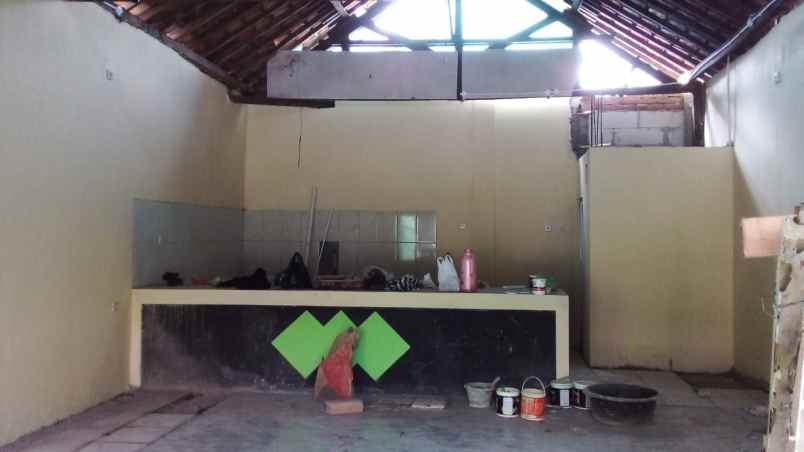 dijual ruko gudang kantor jalan playen ngunut