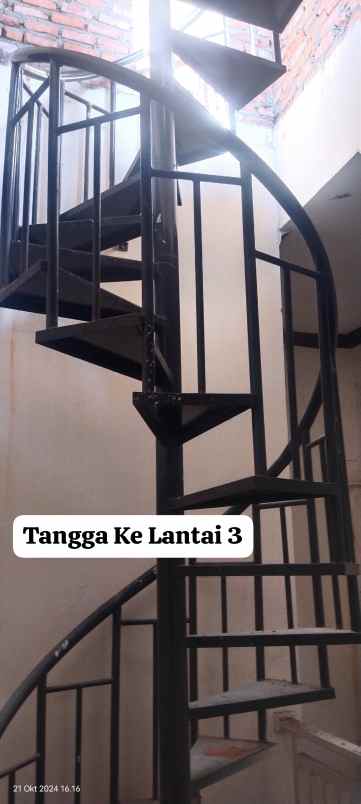 dijual ruko gudang kantor jl garuda sakti km 2