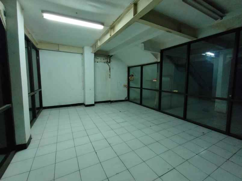 dijual ruko gudang kantor jl urip sumoharjo keputran