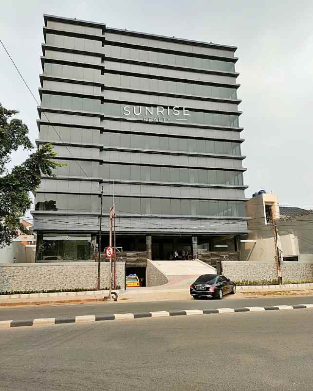 Building / Gedung Perkantoran Di TB Simatupang, Jakarta Selatan