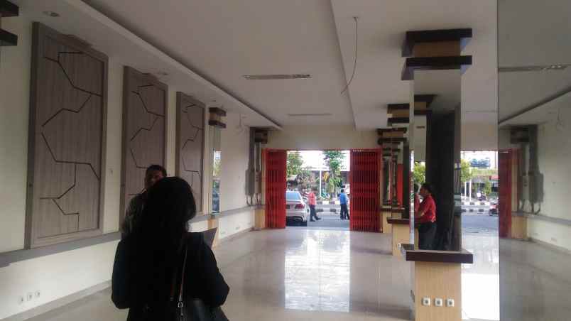 dijual ruko murah 3 lantai