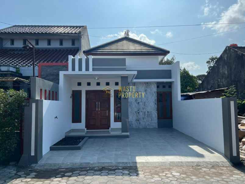 dijual rumah ambarketawang gamping sleman