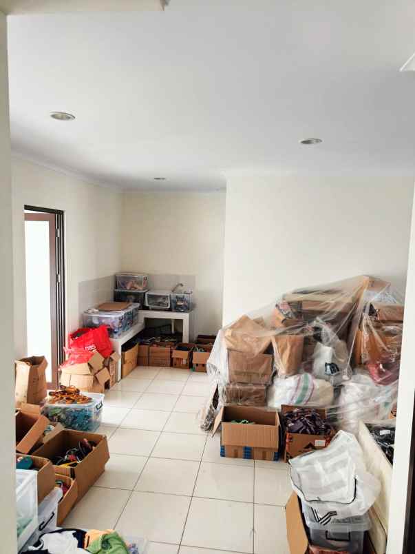 dijual rumah anantha the avani