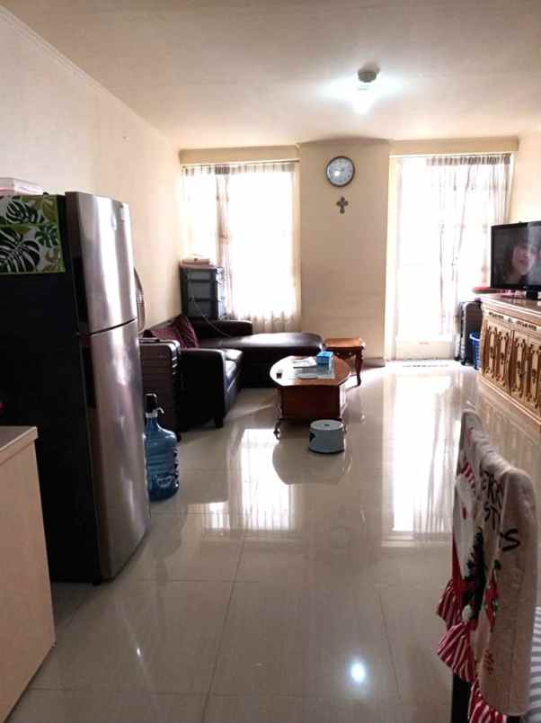 dijual rumah apt paladian park kelapa