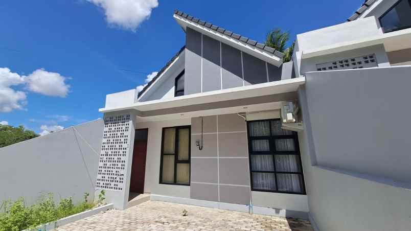 dijual rumah argomulyo kec sedayu