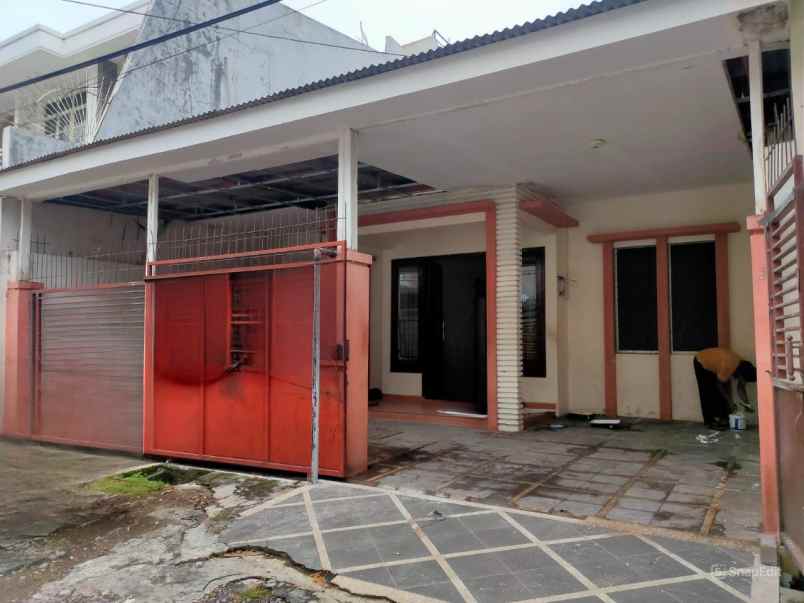 dijual rumah babatan pantai