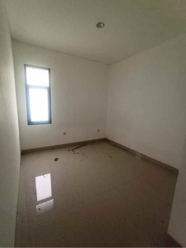 dijual rumah balandongan caringin bogor