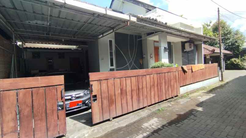 dijual rumah banguntapan bantul