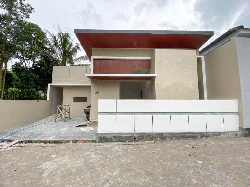 dijual rumah barat rsud sleman
