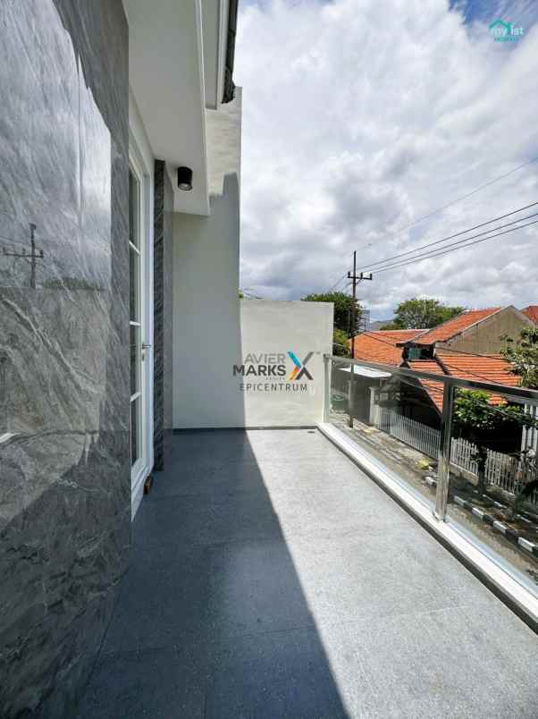 dijual rumah baru gress tenggilis mejoyo dekat ubaya