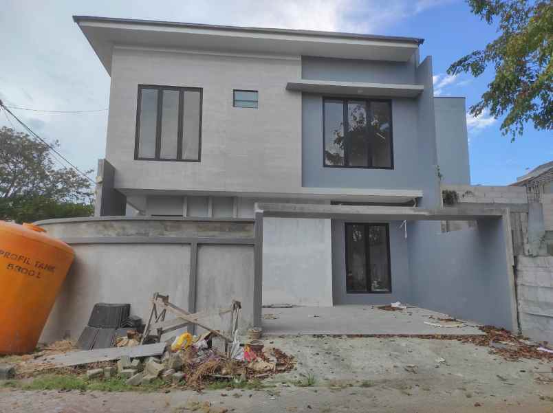 dijual rumah baru hook di boulevard araya