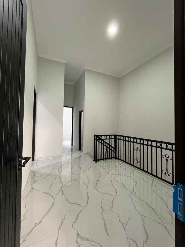 dijual rumah baru modern minimalis sawojajar 1