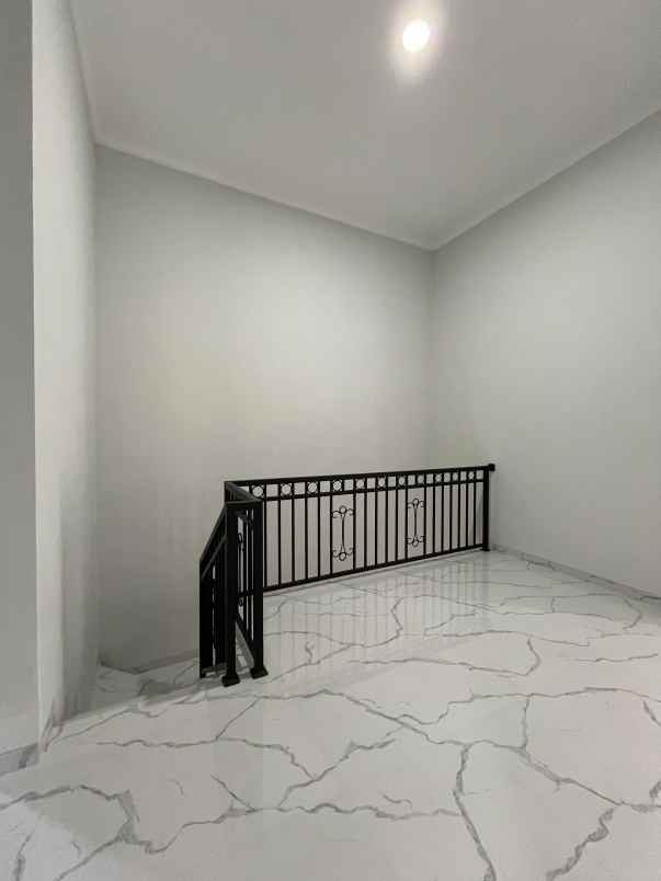 dijual rumah baru modern minimalis sawojajar 1