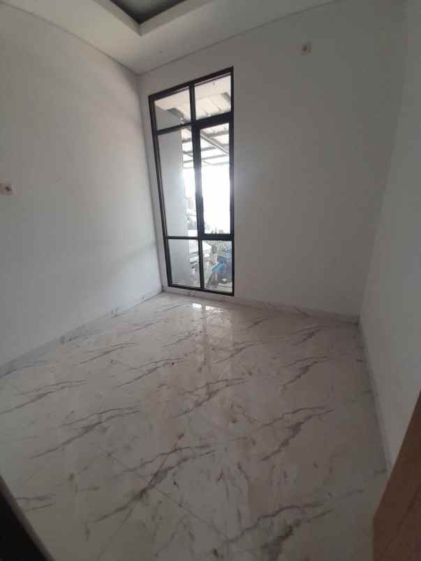 dijual rumah bedahan sawangan depok