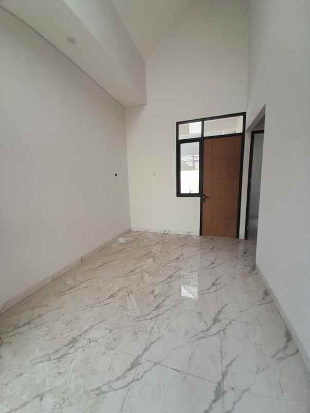 dijual rumah bedahan sawangan depok