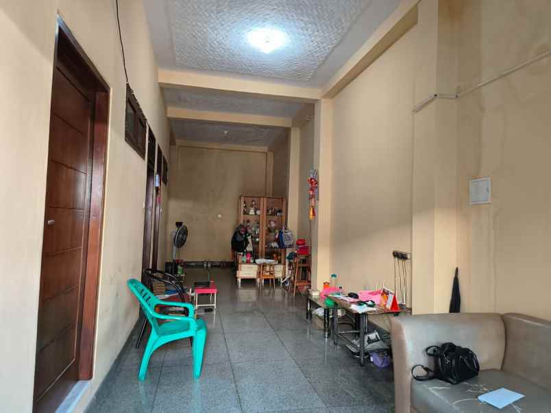 dijual rumah belakang mall kelapa