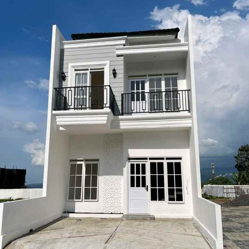 dijual rumah berkonsep villa ready stock