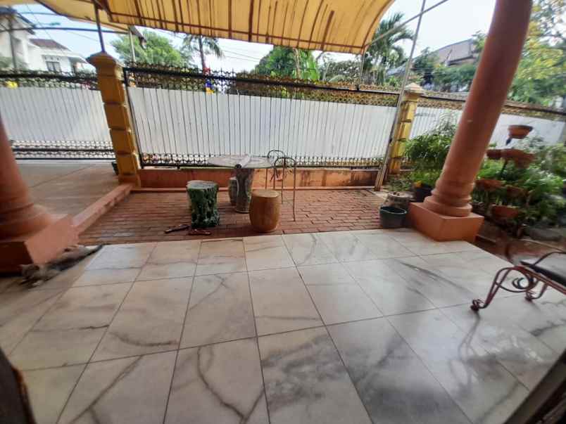 dijual rumah billymoon pondok kelapa