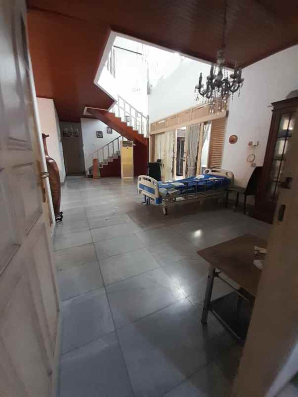 dijual rumah billymoon pondok kelapa