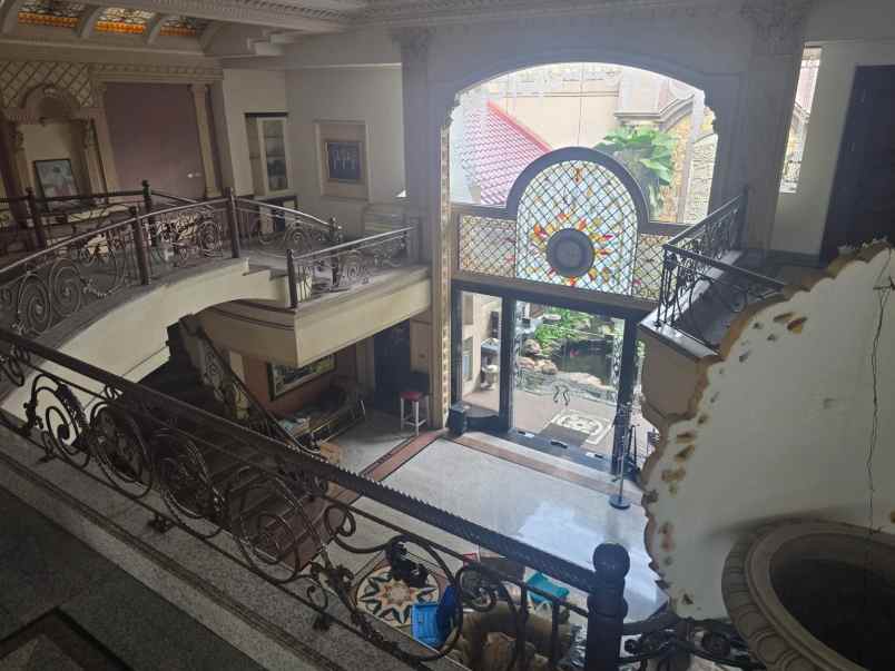 dijual rumah bintang diponggo