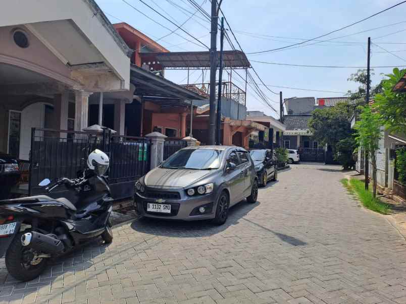 dijual rumah bintara 9 bintara brkasi