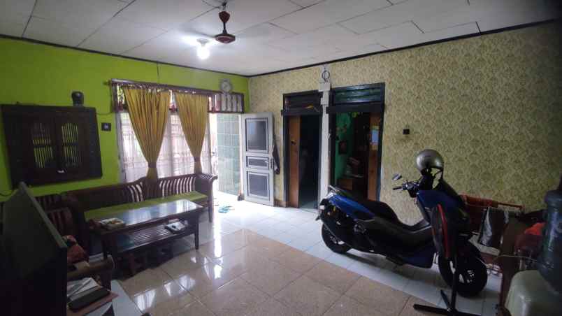 dijual rumah buaran