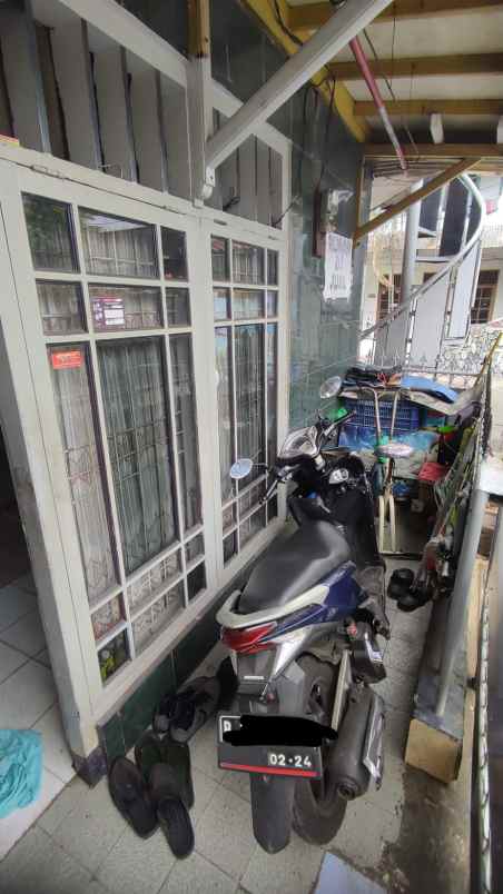 dijual rumah buaran