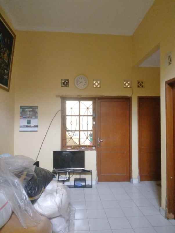 dijual rumah bumi adipura