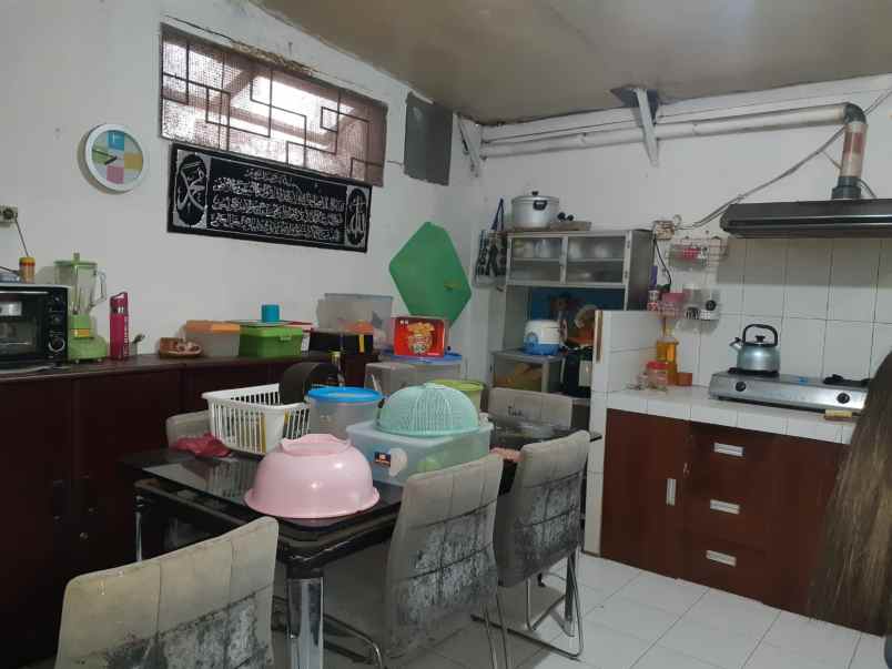 dijual rumah bumi adipura