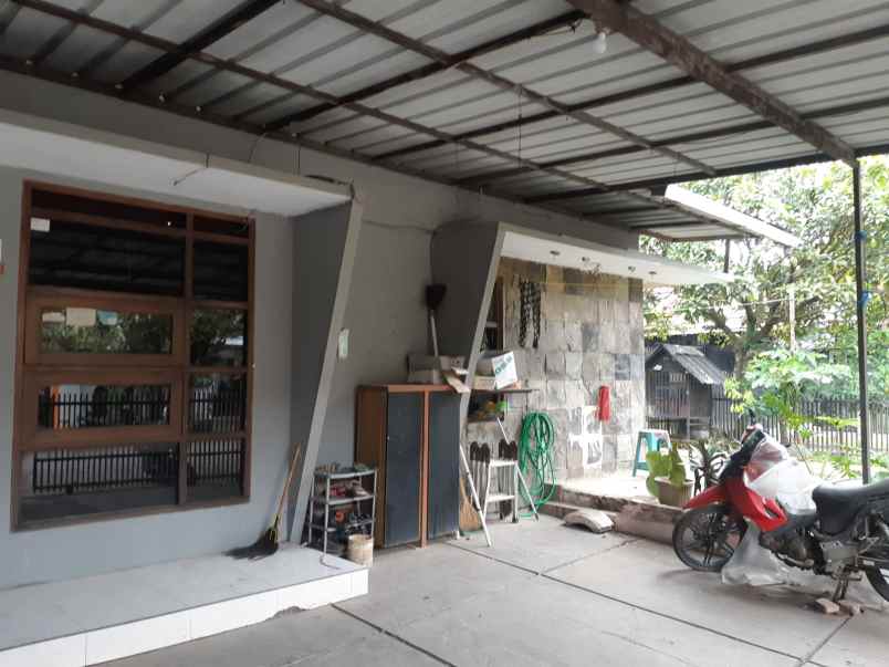 dijual rumah bumi adipura