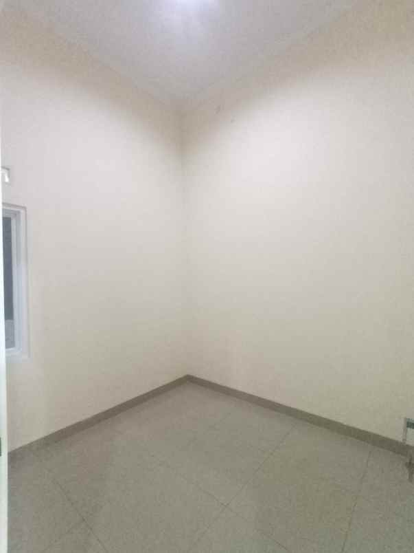 dijual rumah bumi anggrek bekasi