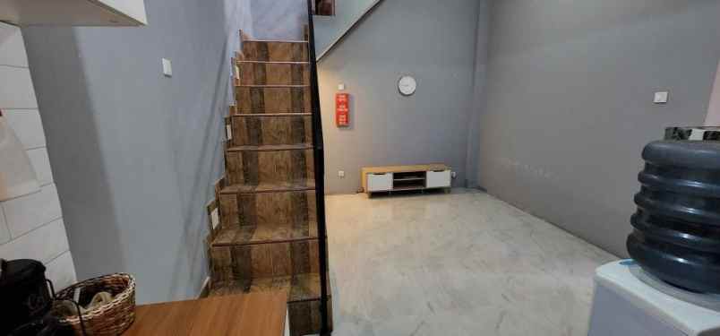 dijual rumah bumi indah