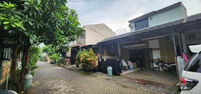 dijual rumah bumi indah