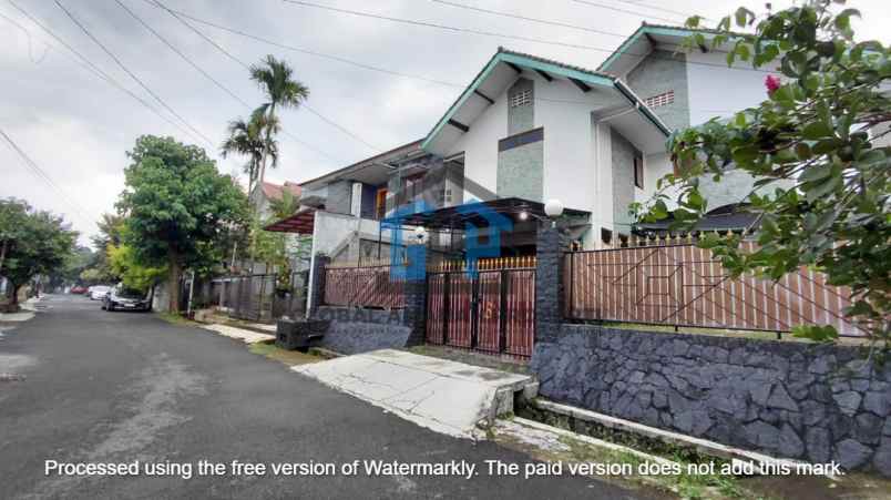dijual rumah bumi sariwangi