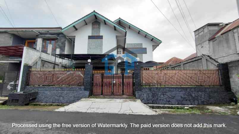 dijual rumah bumi sariwangi