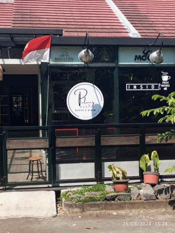 dijual rumah cafe di puri dago arcamanik bandung