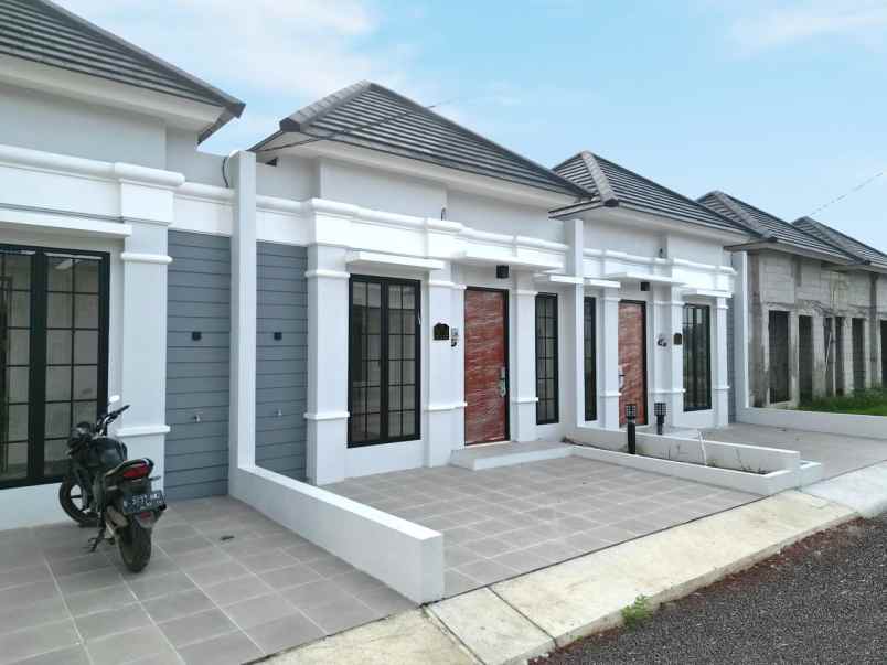 dijual rumah cantik dekat stasiun parung panjang bogor