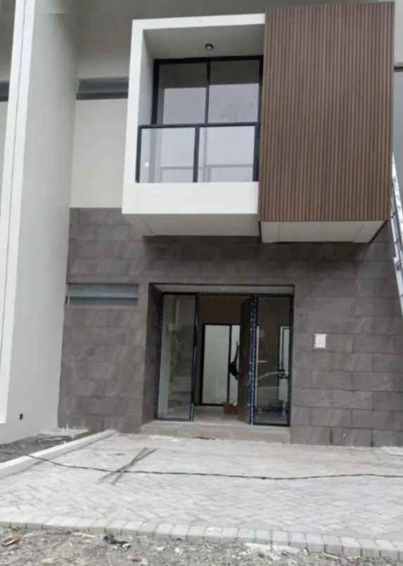 dijual rumah central park juanda