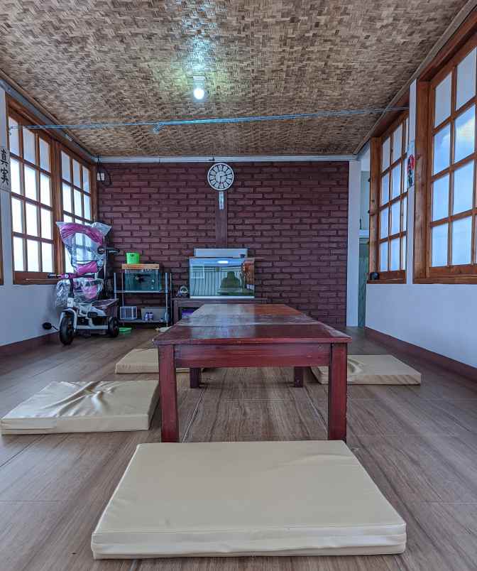 dijual rumah ciateul town house jl