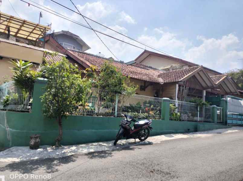 dijual rumah cigadung