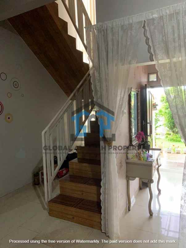 dijual rumah cihanjuang