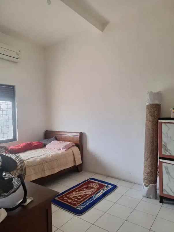 dijual rumah ciledug