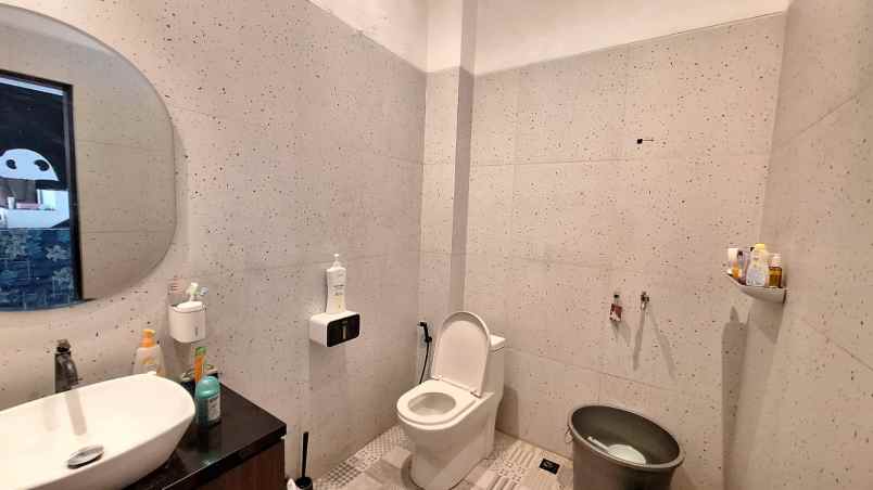 dijual rumah cipageran