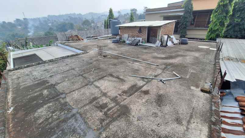 dijual rumah cipageran