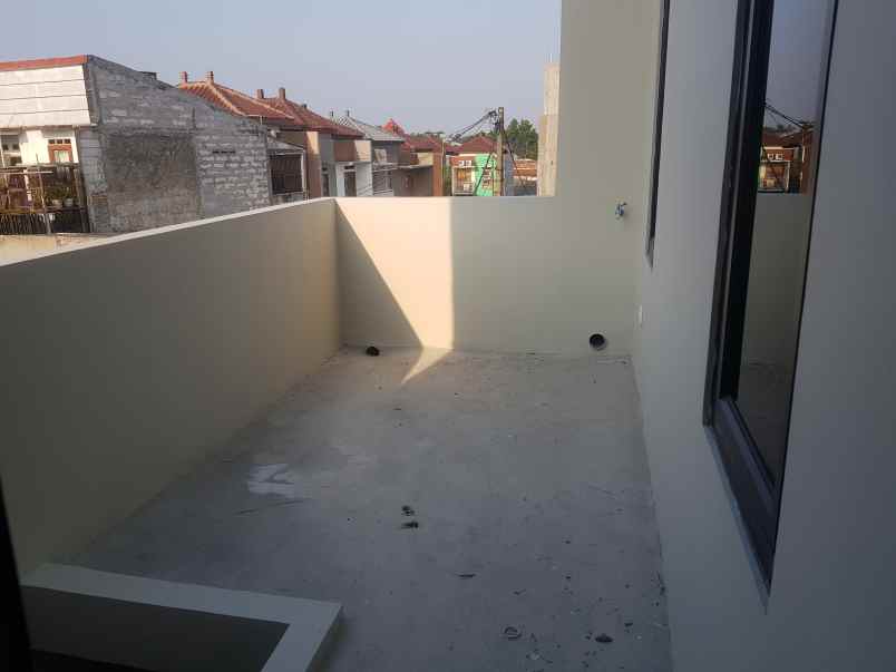 dijual rumah cipayung bambu apus