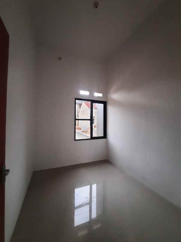 dijual rumah cipayung depok